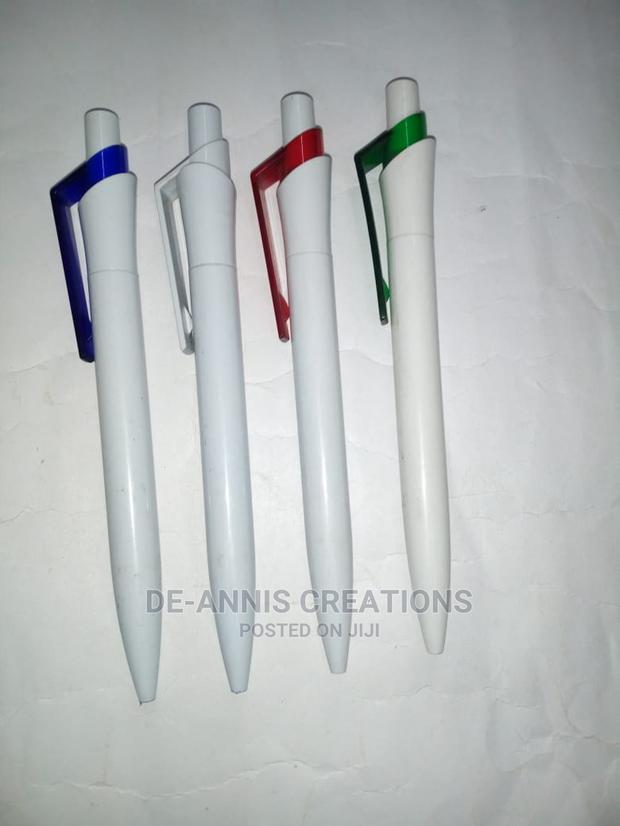 Plastic Corner Pens - main view
