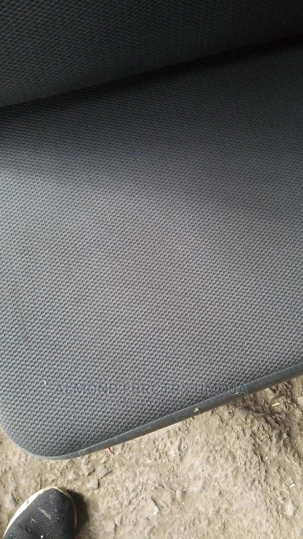 Nv200 Foldable Seat - thumbnail 2
