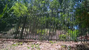Modern Homes Palisade Fences