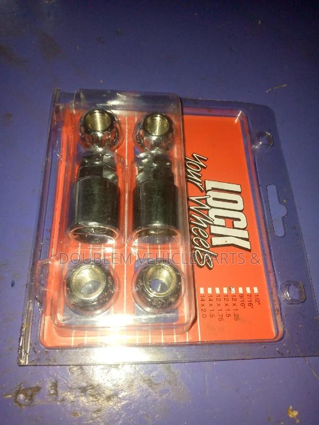 Locknuts Toyota And Nissan Silver Shiny - main view