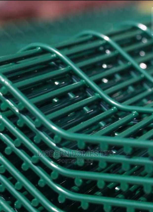 Rust Proof Anti-Climb Heavy Coated Galvanized Fence - thumbnail 3