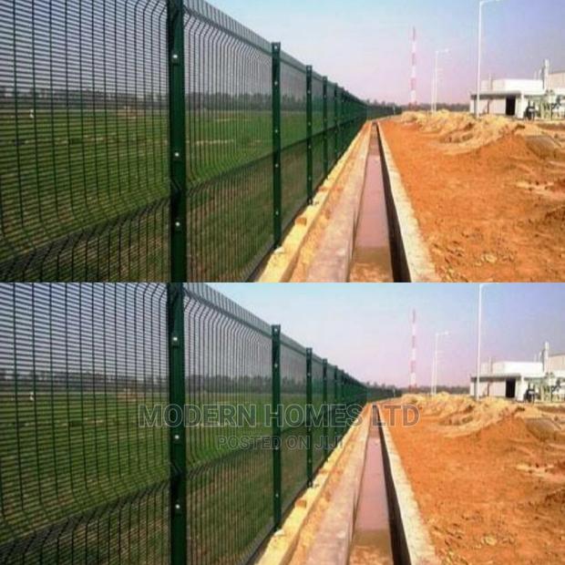 Modern Homes Galvanized Steel Mesh Fence