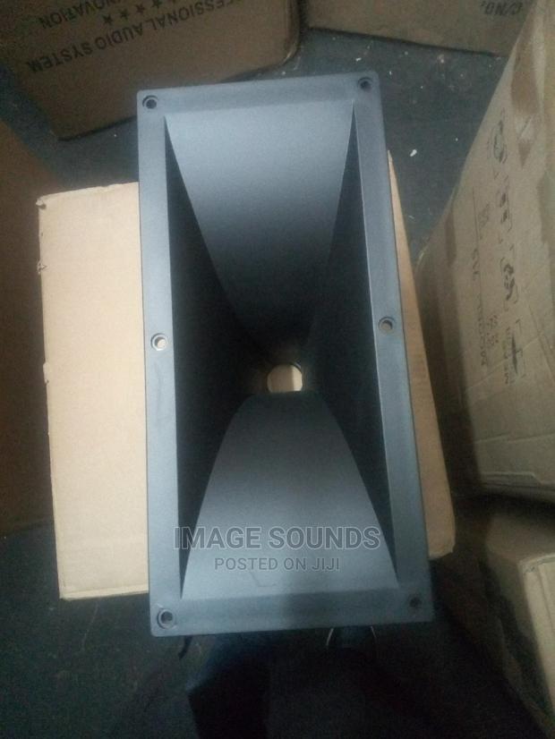 Tweeter Flayer - main view