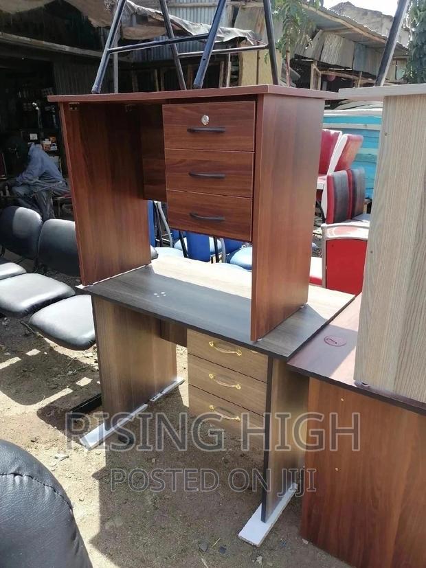 High Quality Office Desk - main view