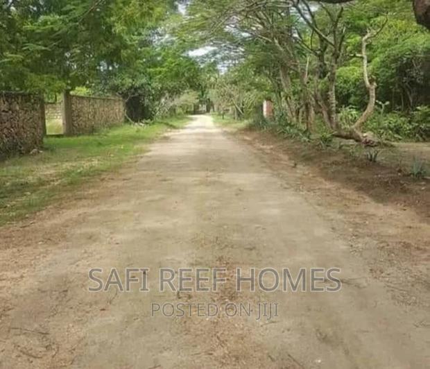 Plot for Sale Mtwapa Creek Next to Moorings - thumbnail 2