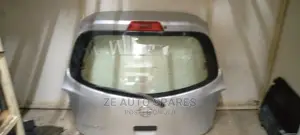 Nissan March Boot Available