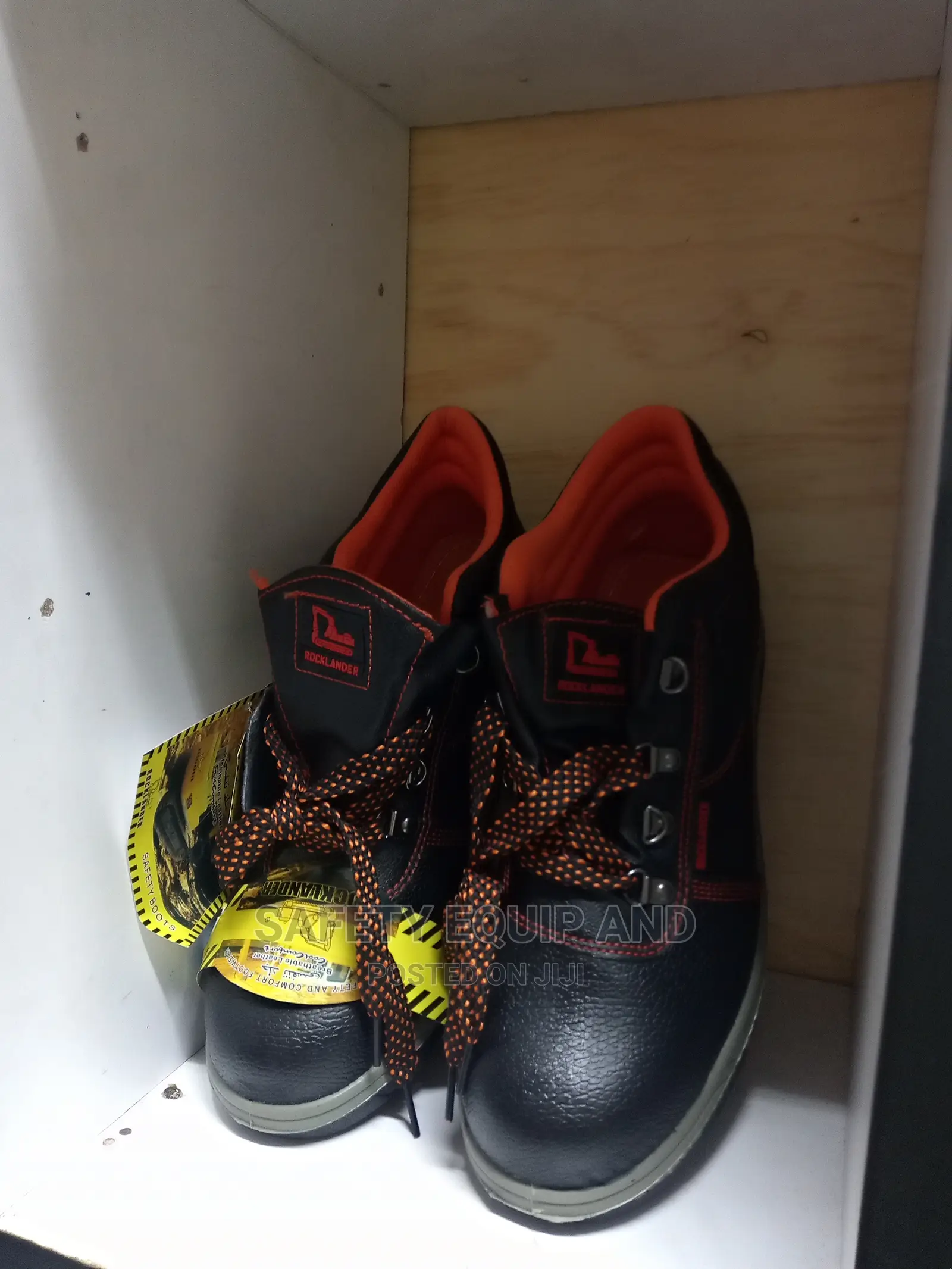 In Stock! New Rocklander Safety Boots