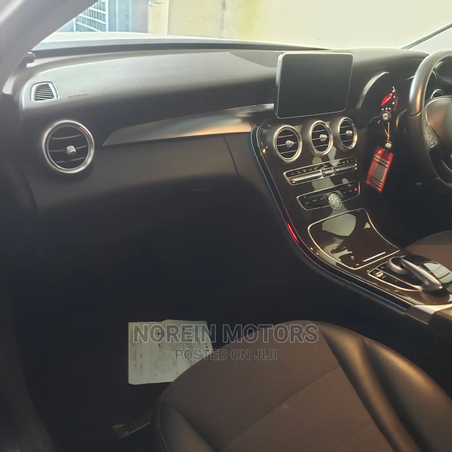 Mercedes-Benz C200 2015 Burgandy