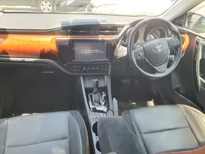 Toyota Auris 2016 Black