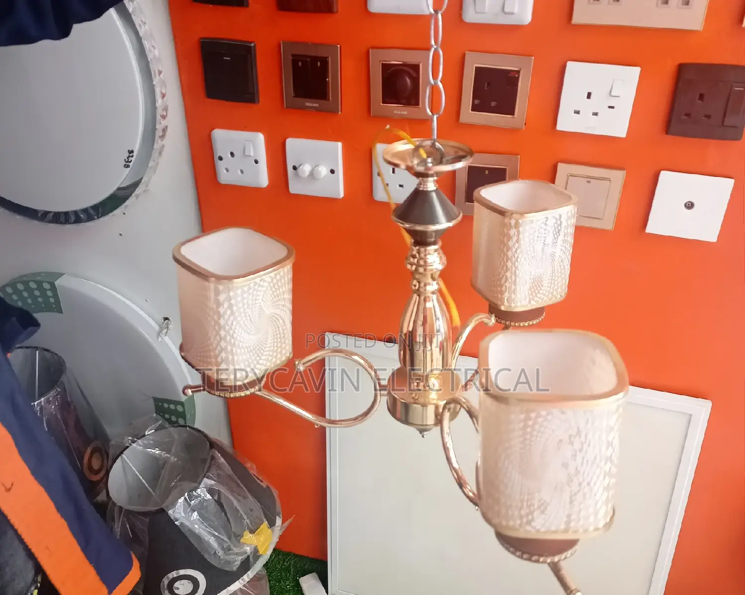 3 Bulb Holders