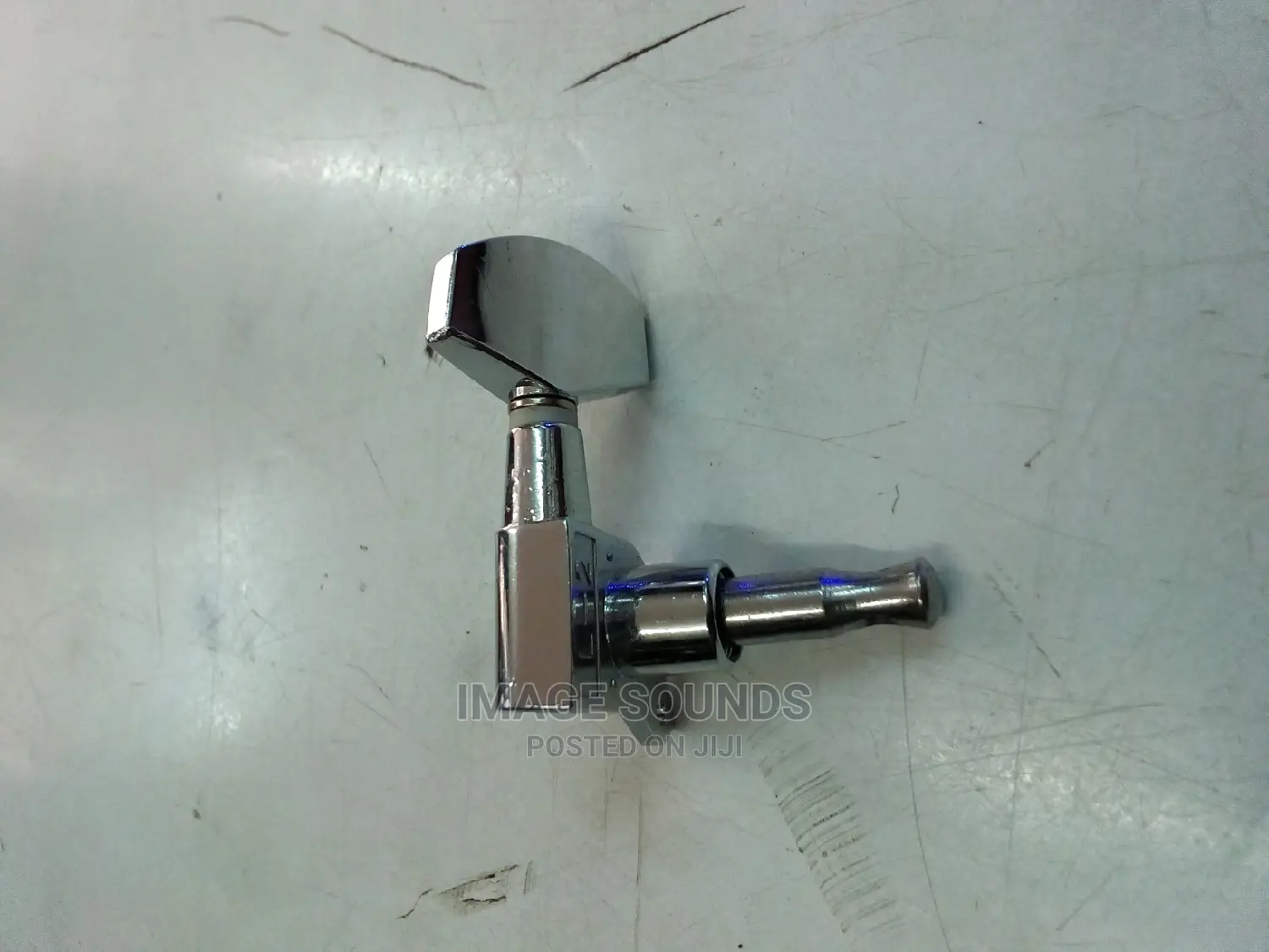 Acoustic Guitar Tuning Peg