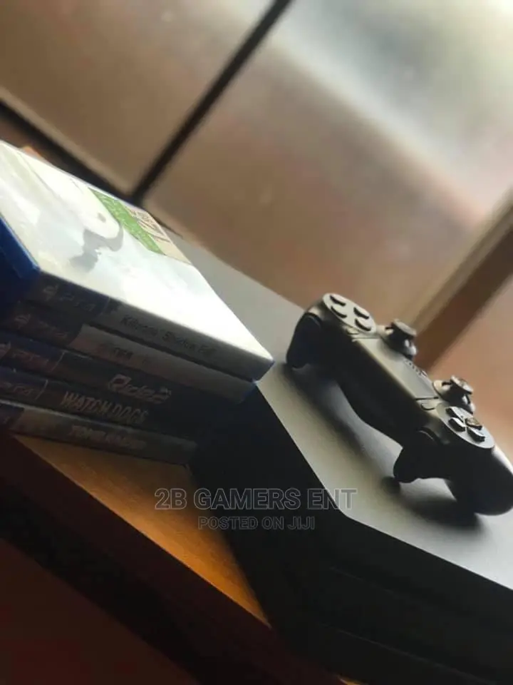 Ps4 Pro Rarely Used CLEAN
