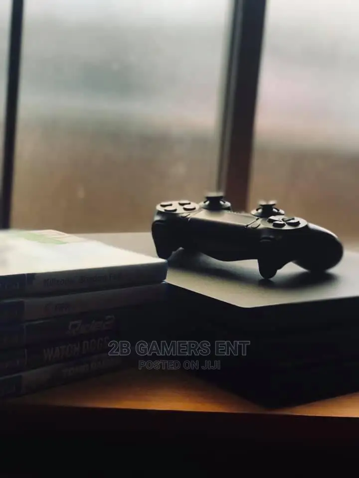 Ps4 Pro Rarely Used CLEAN