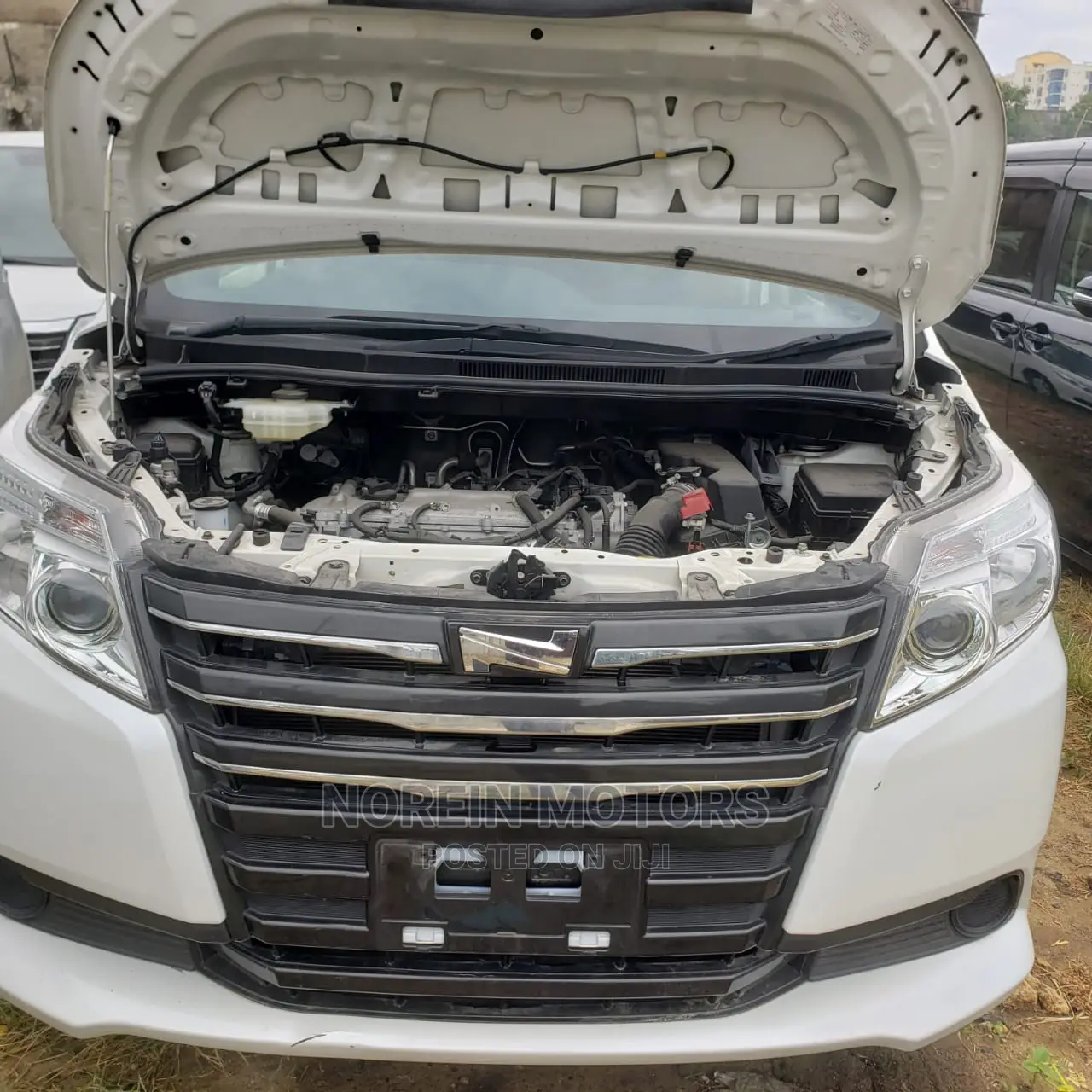 Toyota Noah 2014 White