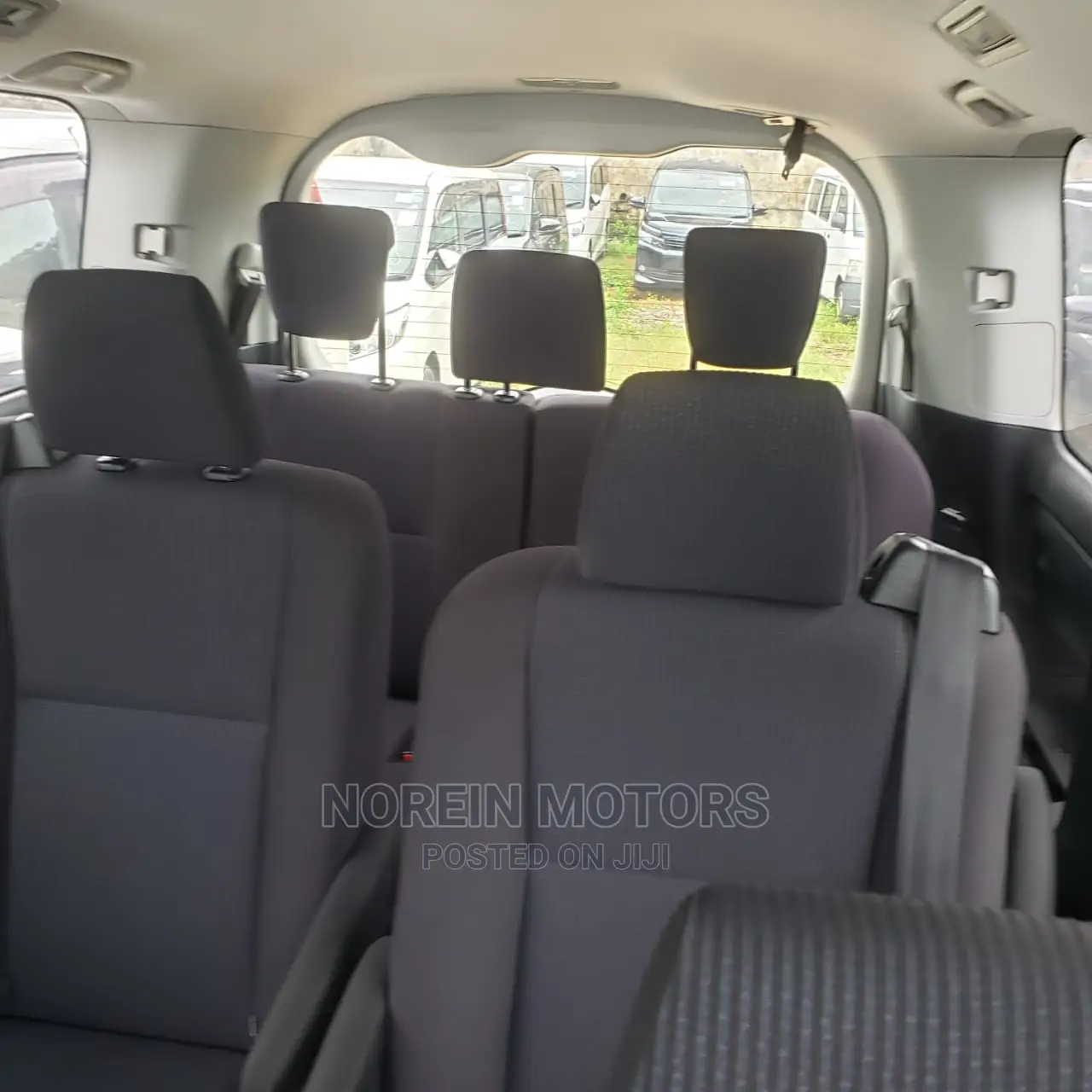 Toyota Noah 2014 White