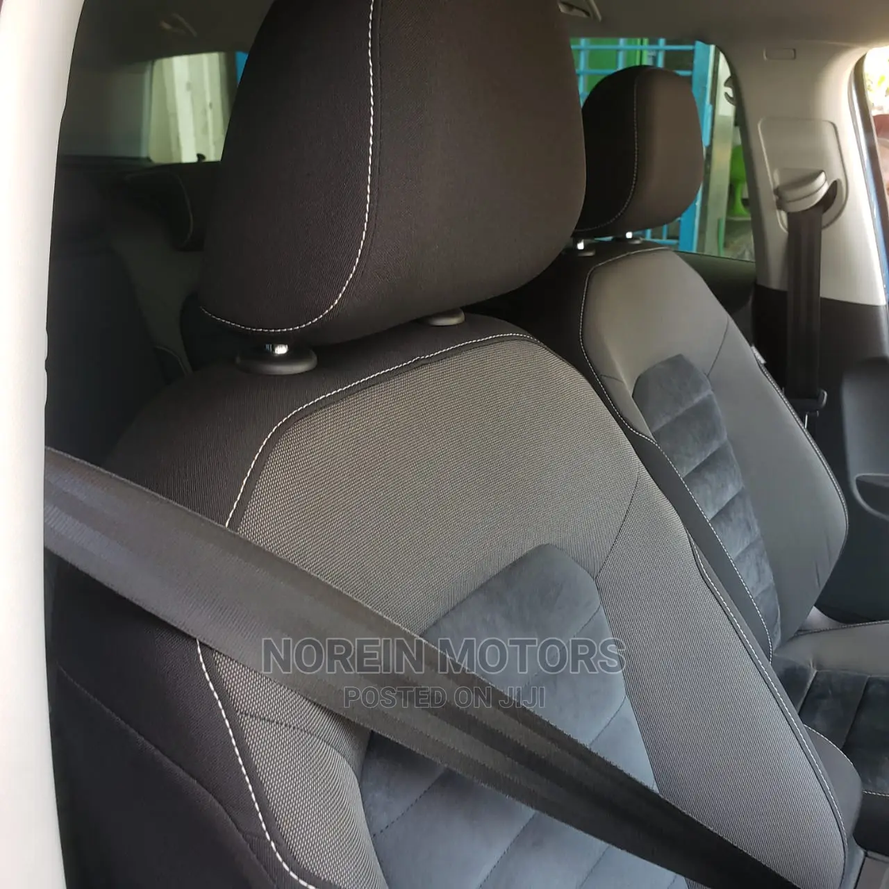 Volkswagen Golf 2014 Blue