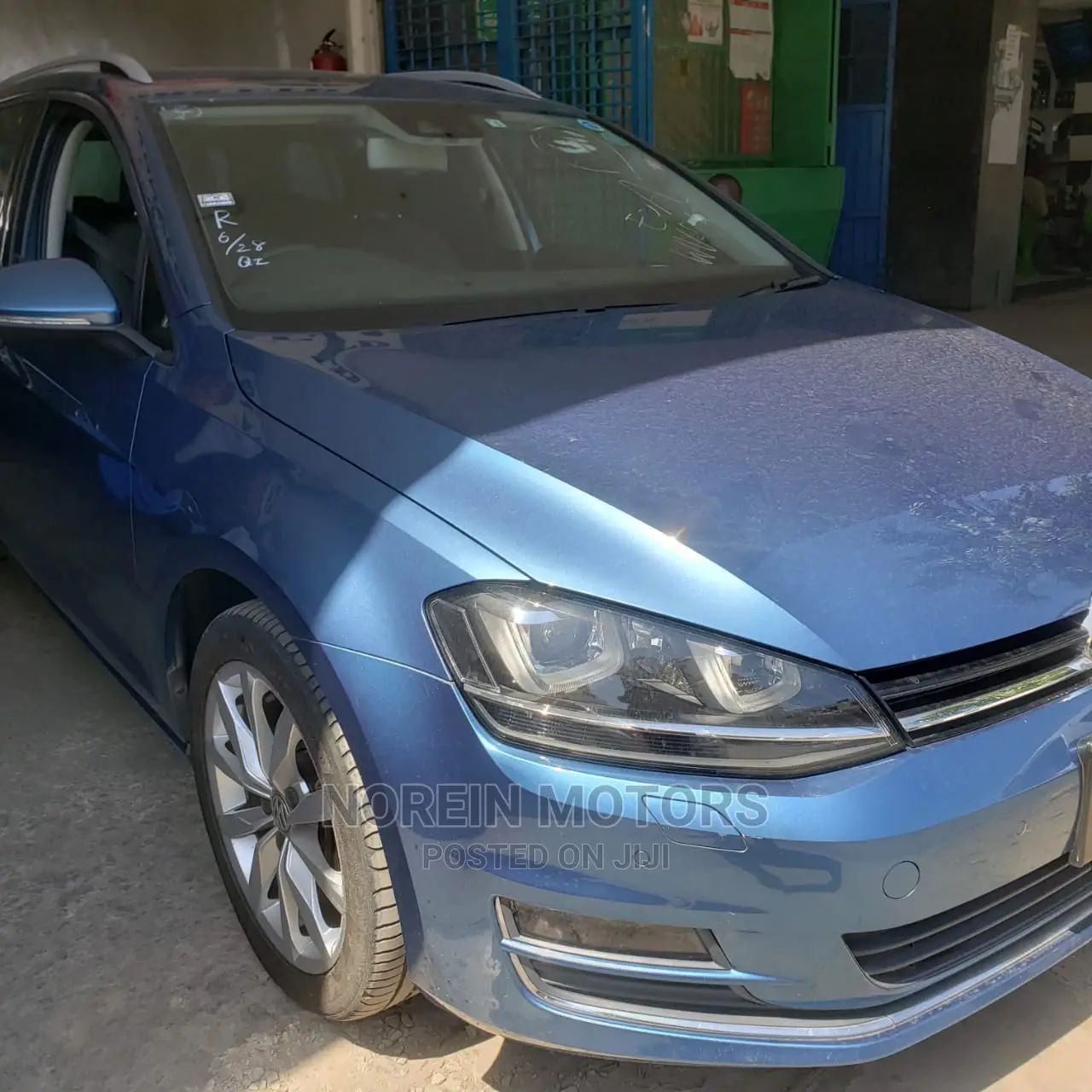 Volkswagen Golf 2014 Blue