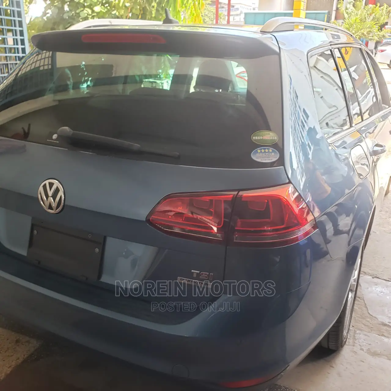 Volkswagen Golf 2014 Blue