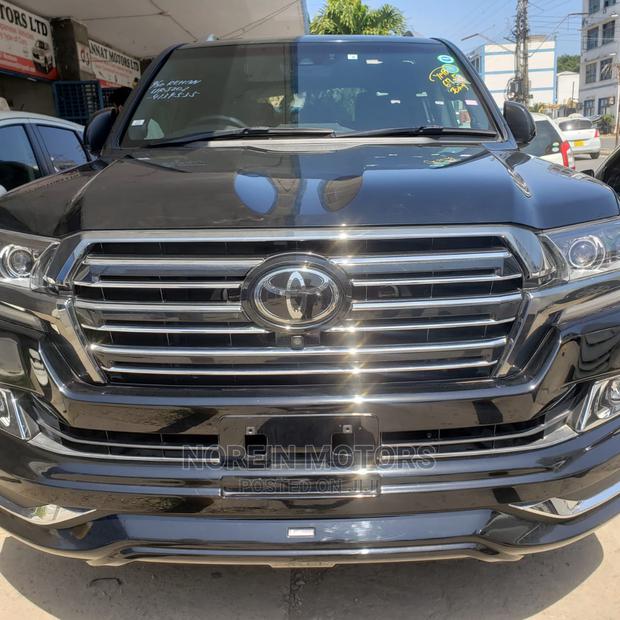 Toyota Land Cruiser Prado 2017 Black