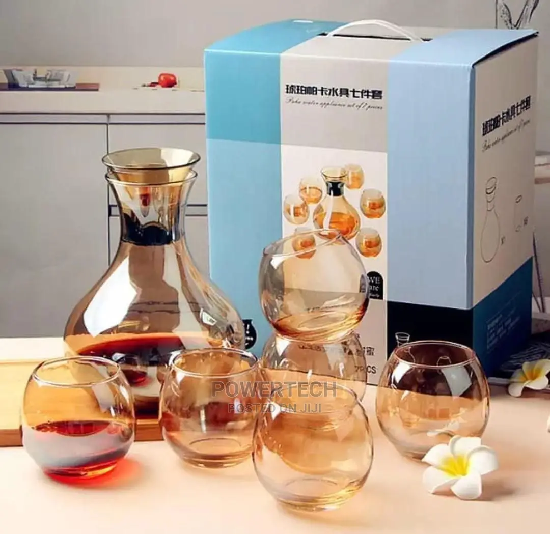 6 Glasses Gold Decanter 1.2 Litres 2700kshs