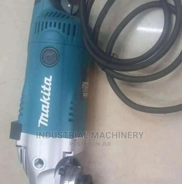9" Makita Grinder - main view