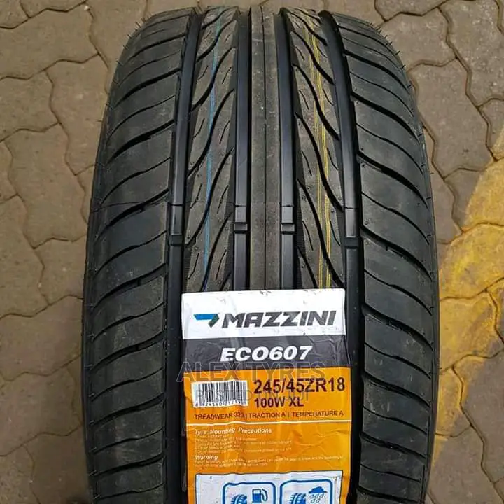 245/45/R18 Mazzin Tyres Made in China