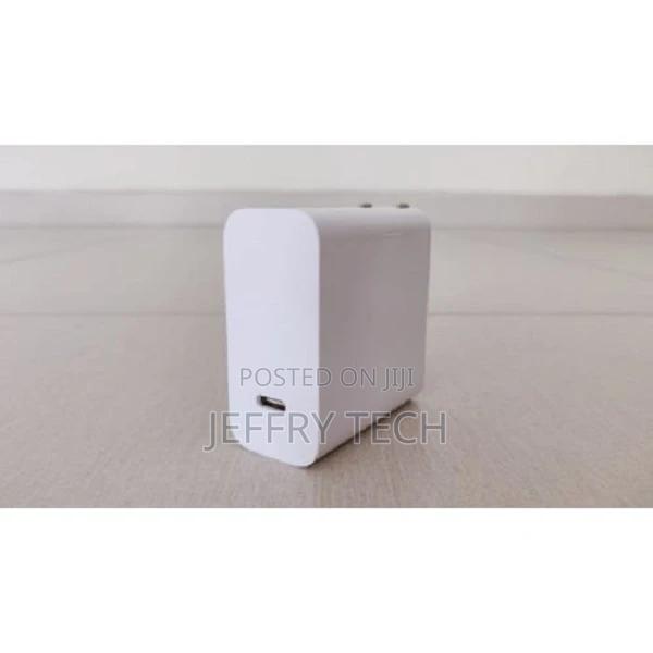 Apple 29w Usb-C Power Adapter - White