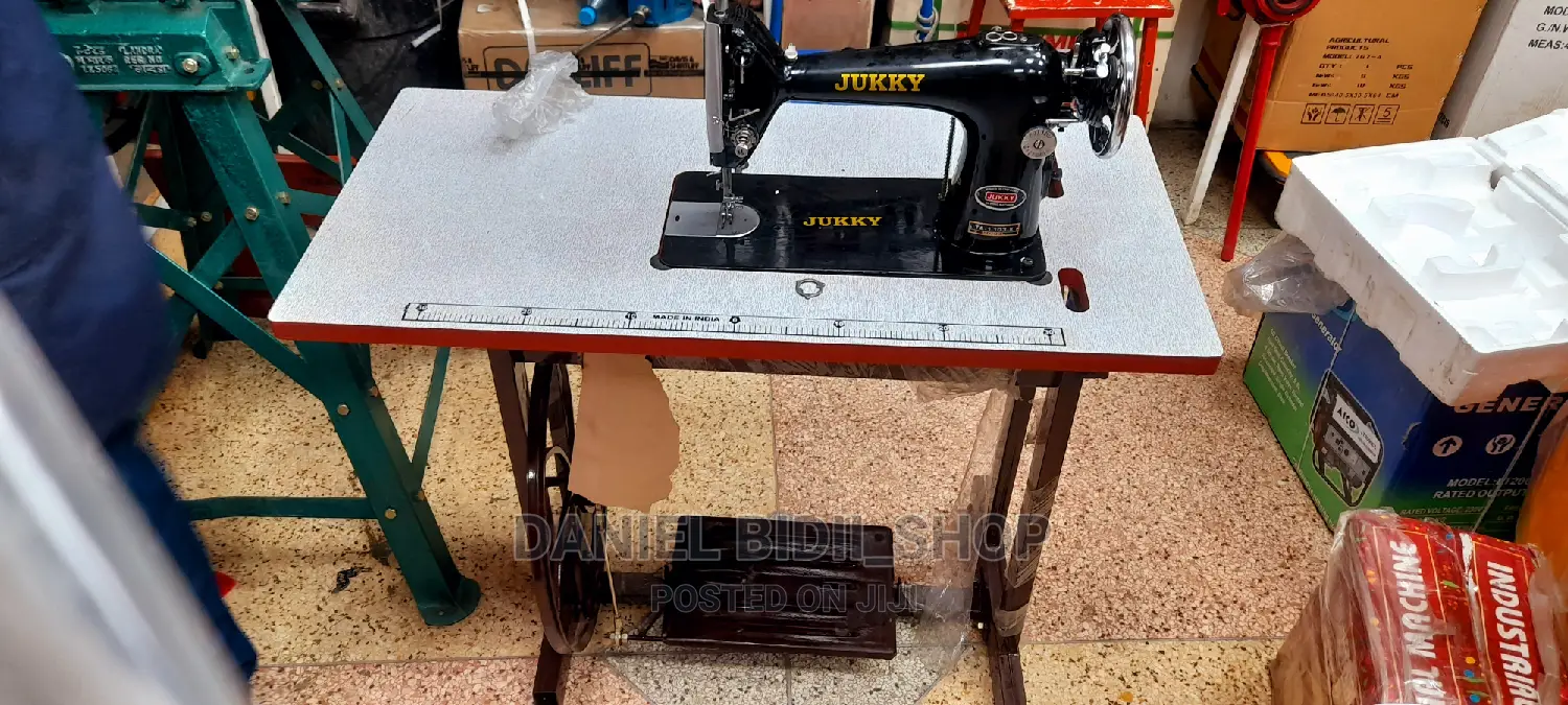 India Jukky Bag Closer Machine