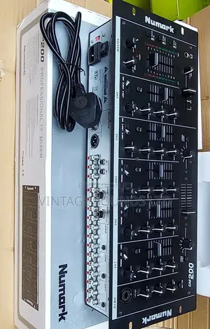 Numark Cm 200 Dj Mixer