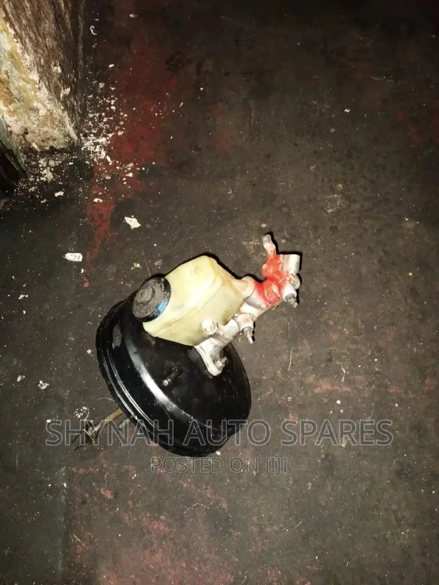 Brake Master Cylinder and Booster Toyota Hillux Millennium