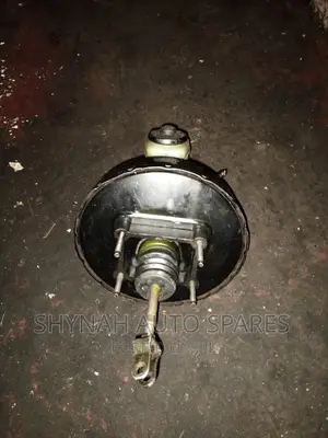 Brake Master Cylinder and Booster Toyota Hillux Millennium