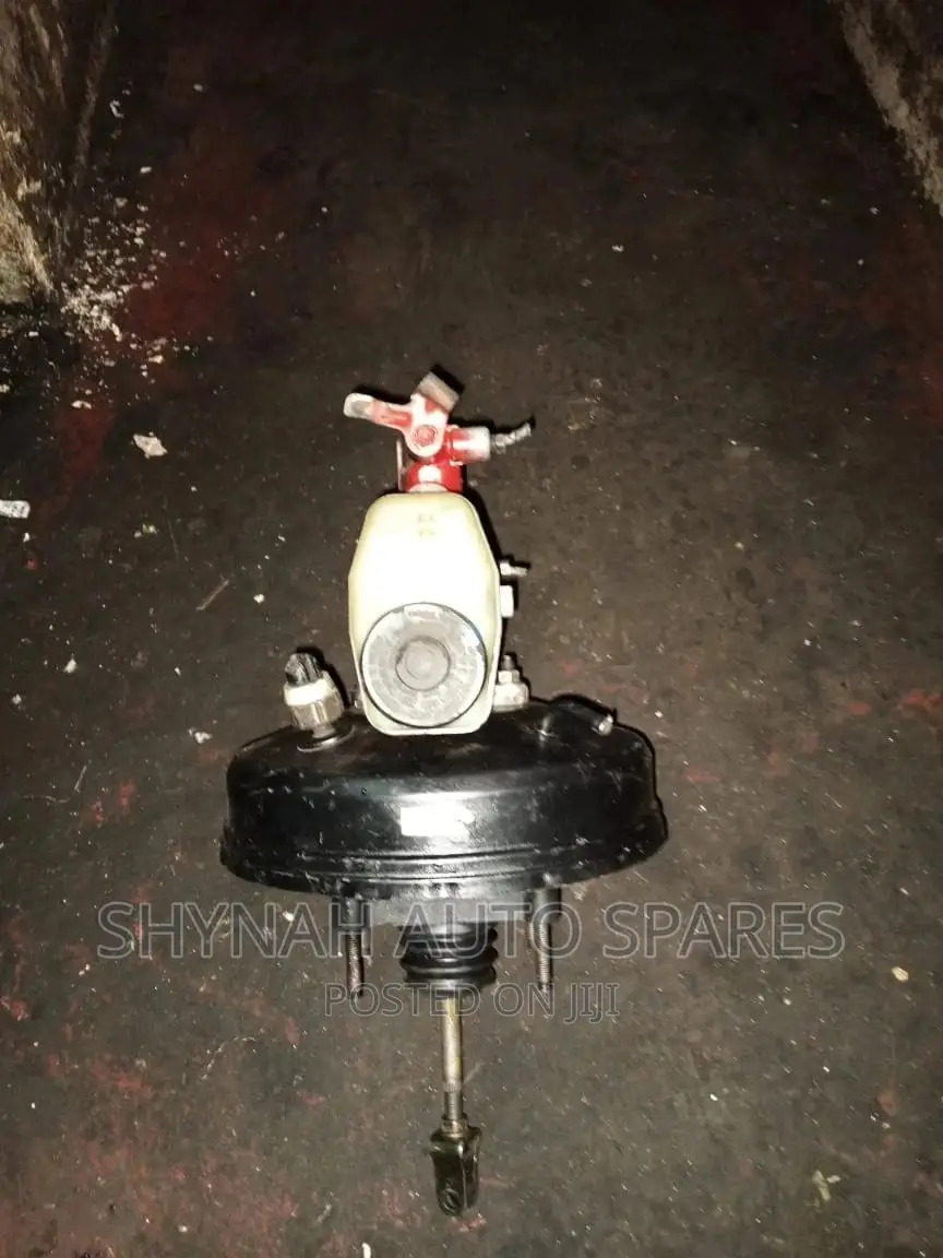 Brake Master Cylinder and Booster Toyota Hillux Millennium
