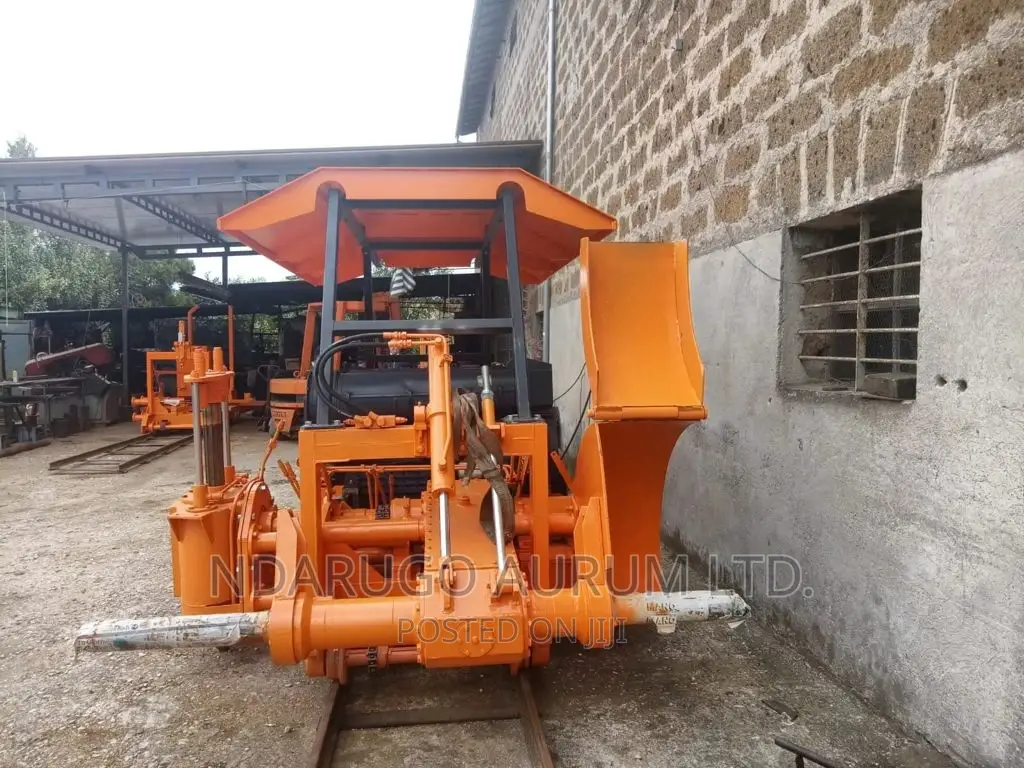 LECOMET. Refurbished in Italy