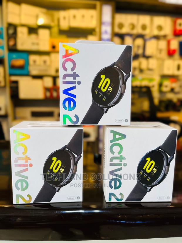 Xiaomi Mi Band 6 - main view