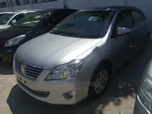 Toyota Premio 2015 Silver