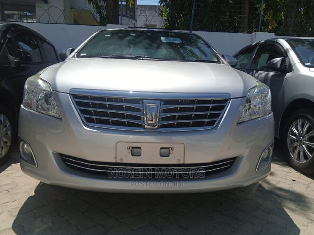 Toyota Premio 2015 Silver