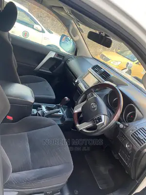 Toyota Land Cruiser Prado 2014 Off White