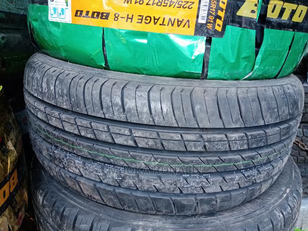 Low-Profile Tyres 225/45r17