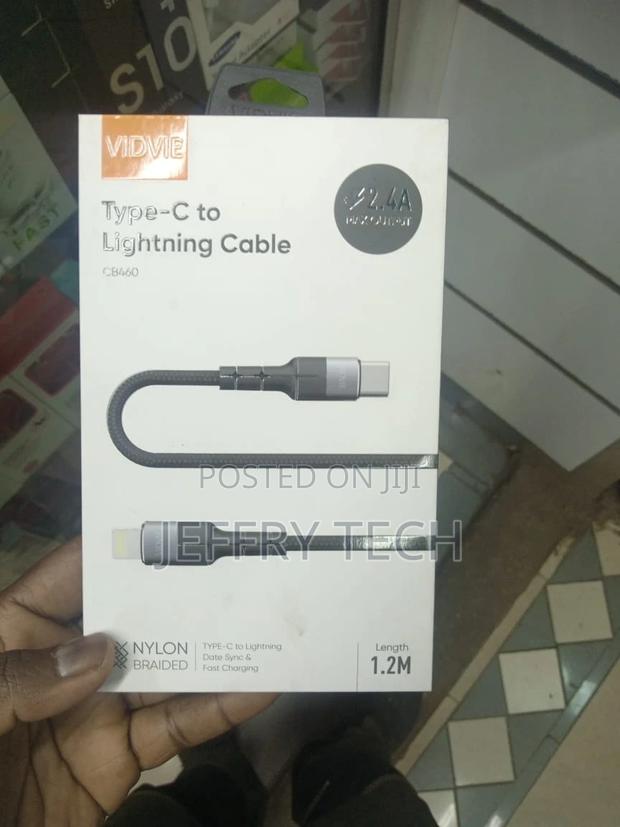 Type C to Lightening Cable - thumbnail 2