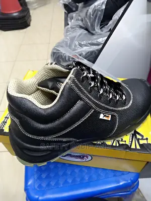 New Safety Boots Available in Stock-Yamato