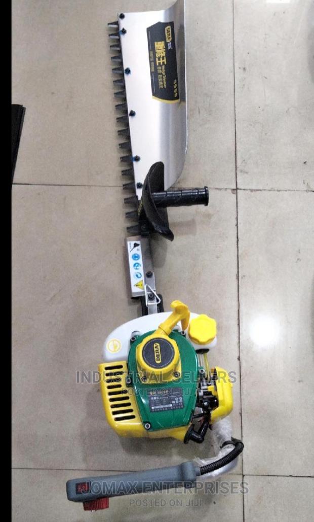 Most Powerful Hedge Trimmer - main view