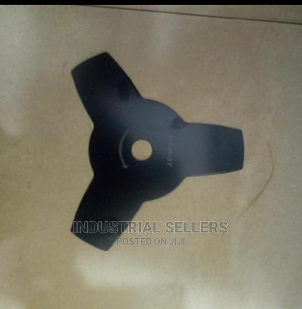 3t Brush Cutter Blade - main view
