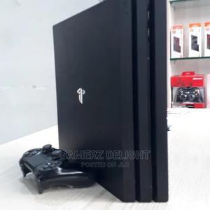 Playstation 4 Pro - thumbnail 2
