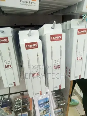 3.5 AUX Audio Cable