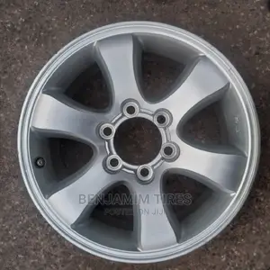 Clean Original Rim Size 17 Inch for Landcruiser Prado 120.