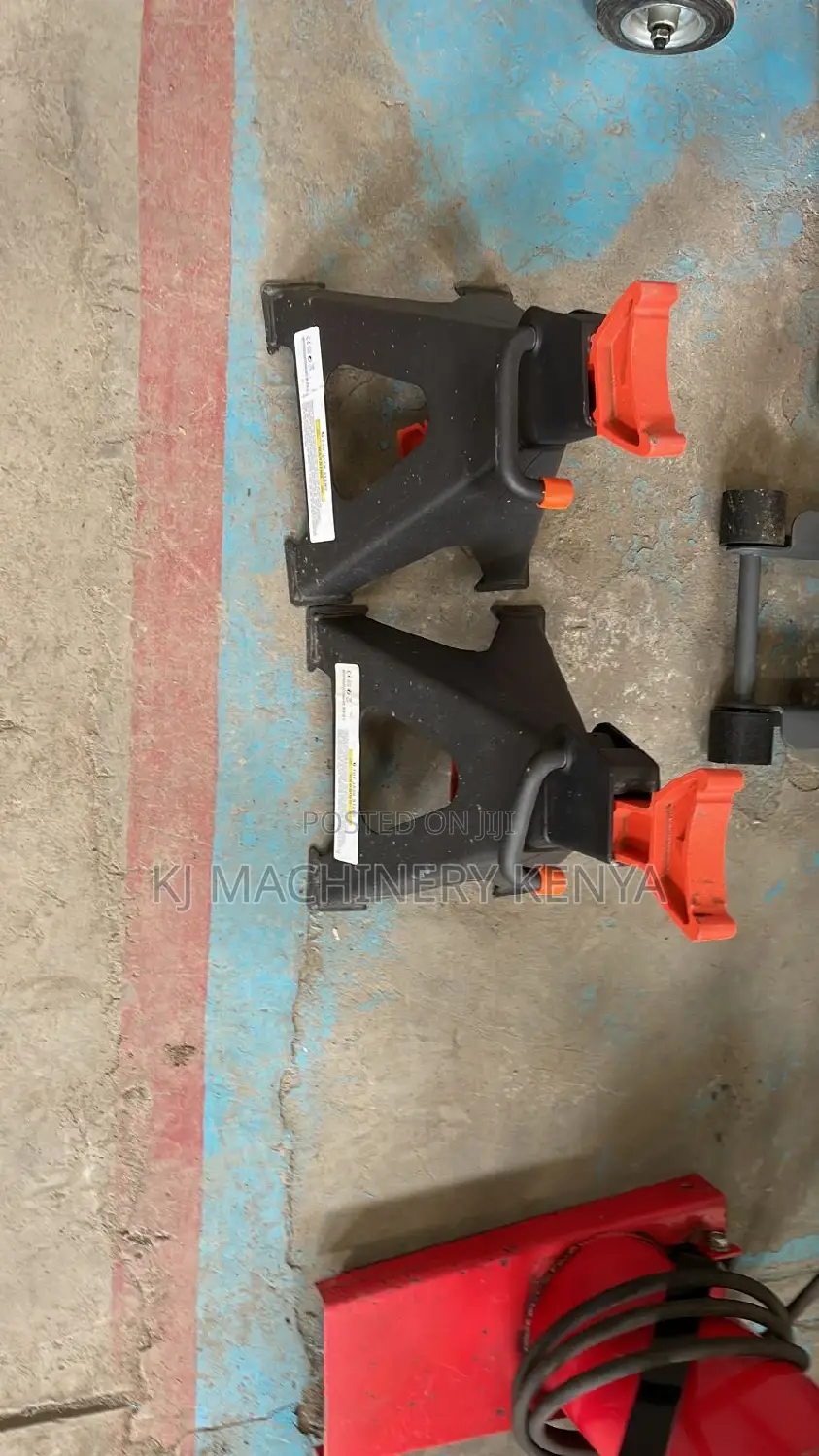 Adjustable Jack Stand