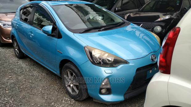 Toyota Aqua 2012 Blue - main view