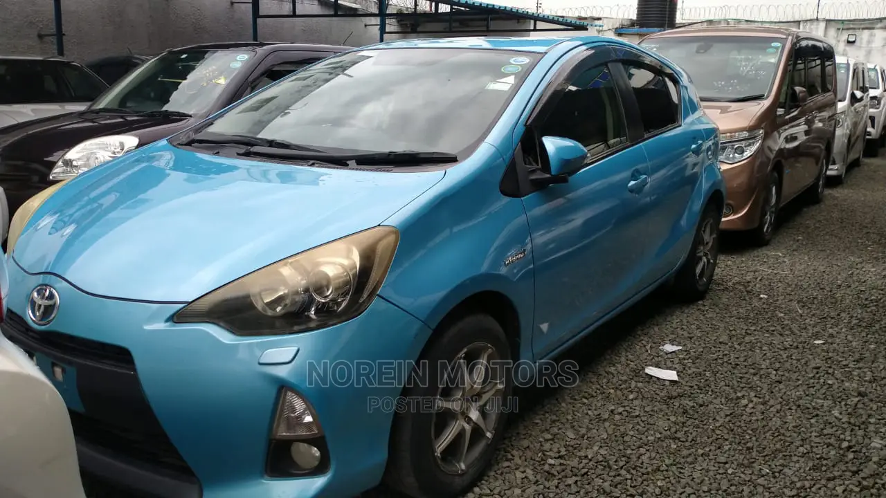 Toyota Aqua 2012 Blue