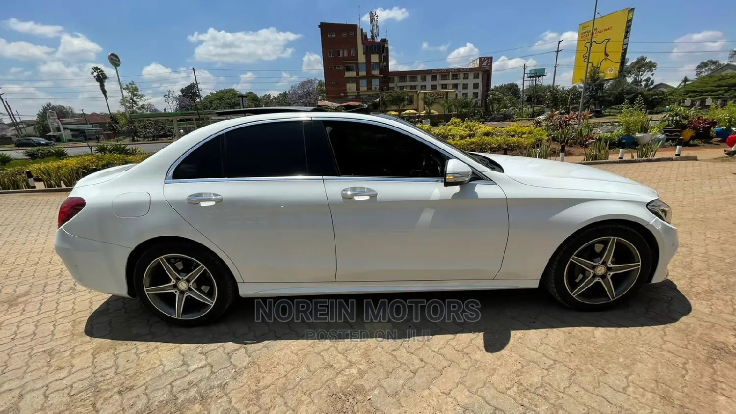 Mercedes-Benz C200 2015 Off White