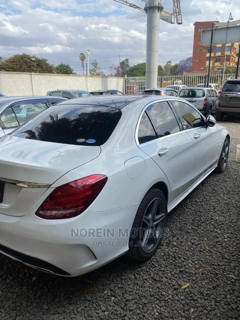 Mercedes-Benz C200 2015 Off White